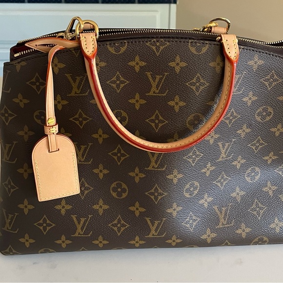 AUTHENTIC,brand new, NEVER used Louis Vuitton satchel handbag. It’s beautiful! - Picture 5 of 6